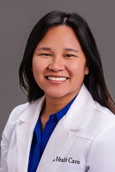 Samantha Conde, MD headshot