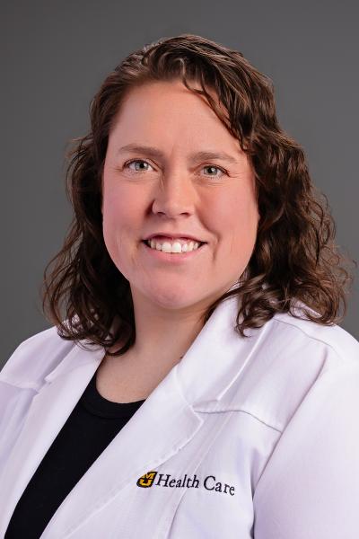 Carissa Thompson, FNP headshot