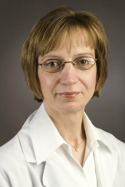 Dana Mazuru, MD headshot