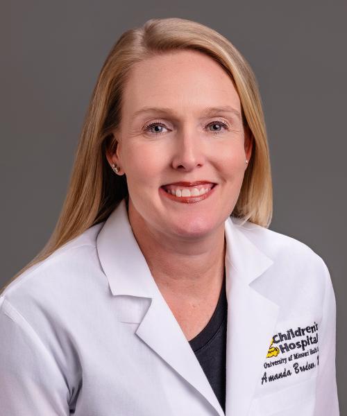 Amanda Brodeur, MD headshot
