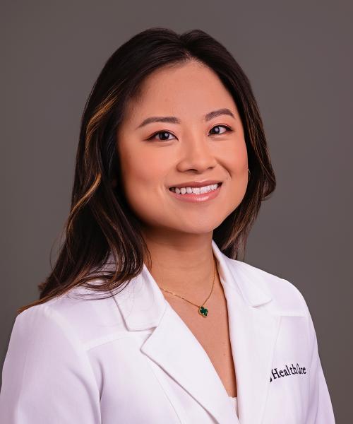 Duyen Tran, FNP headshot