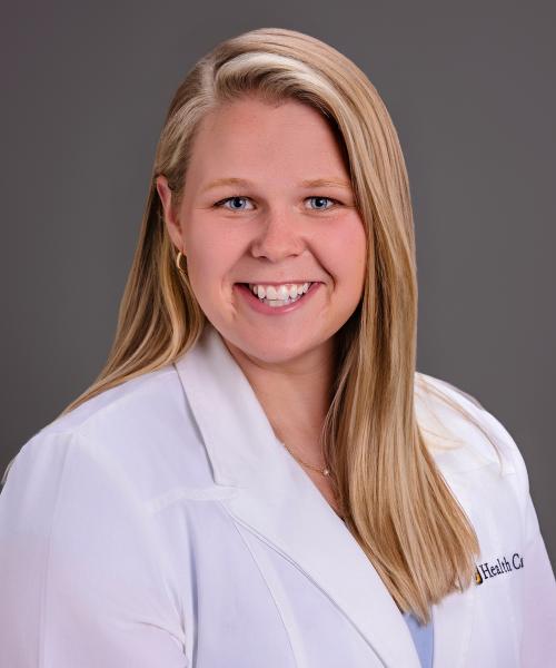 Emily Kusgen, FNP headshot